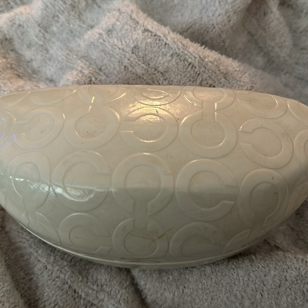 Coach sunglasses case hard shell cream - Picture 2 of 5